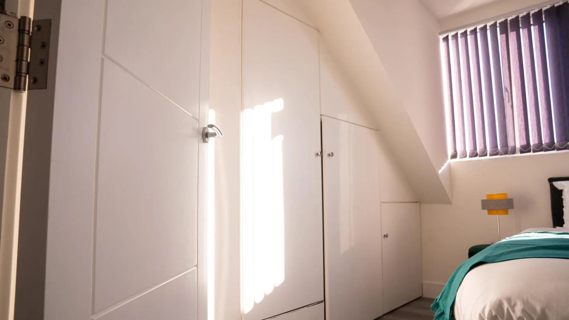 Luxury Two Bedroom Flat - Cardiff City Centre 0*,  United Kingdom